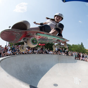 Deutsche-Skateboard-Meisterschaft_Lilly-Stoephasius_Reichenbach